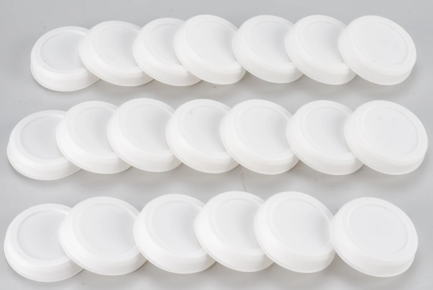 UPC-242-20 - 2.5" Summer/Winter Shut-off Plugs for The Unico System High Velocity Small Duct HVAC, White, Plastic, 20/box - Image 3